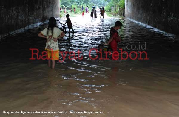 Warga Terdampak Banjir Desak BBWSCC Keruk Sungai Singaraja