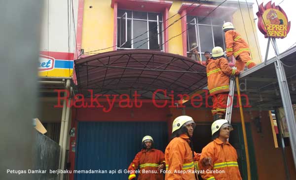 Tabung Gas Meledak, Dua Karyawan Geprek Bensu Terluka