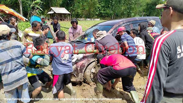 897 Warga Terpaksa Mengungsi ke Tempat Aman