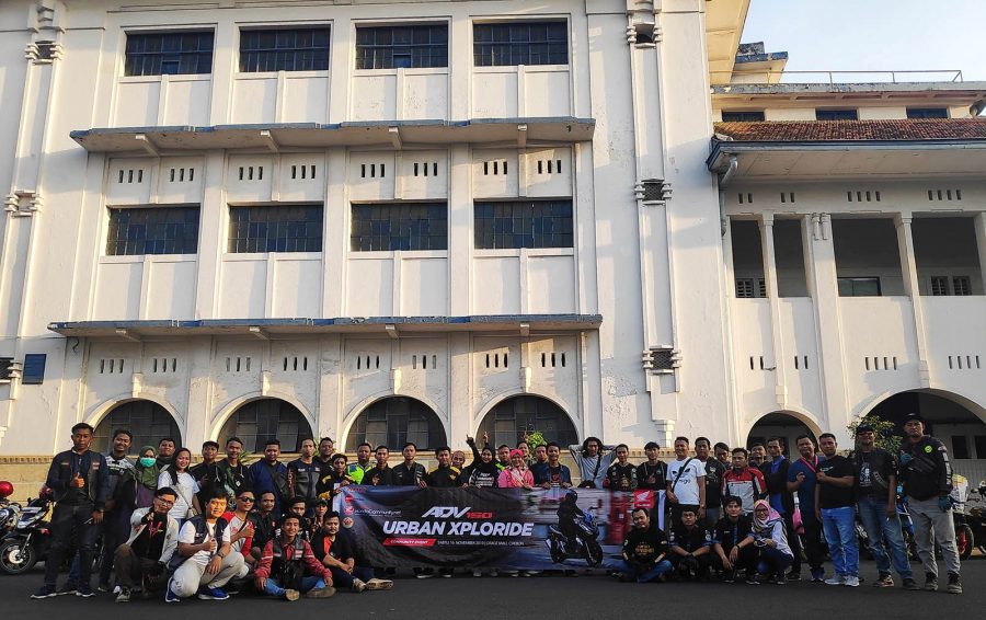 Bikers Honda ADV150  Keliling Kota Cirebon Kampanye Berkendara Cari Aman