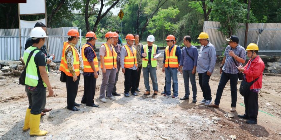 Komisi II DPRD Kota Cirebon Tinjau Langsung Pembangunan Reservoir Perumda Air Tirta Giri Nata