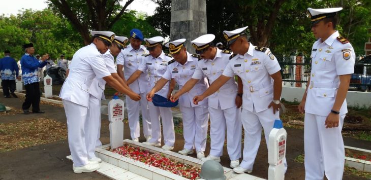 Jelang Hari Armada Lanal Cirebon Tabur Bunga, Ini Sejarahnya