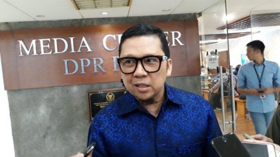 DPR Minta Ada Peraturan Pemerintah agar 397 ribu Honorer K2 Jadi PNS