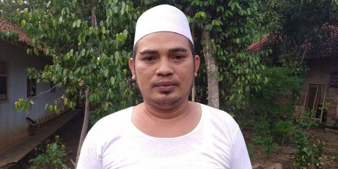 Perangkat Desa Mogok Kerja, Tokoh Masyarakat Greged Angkat Bicara