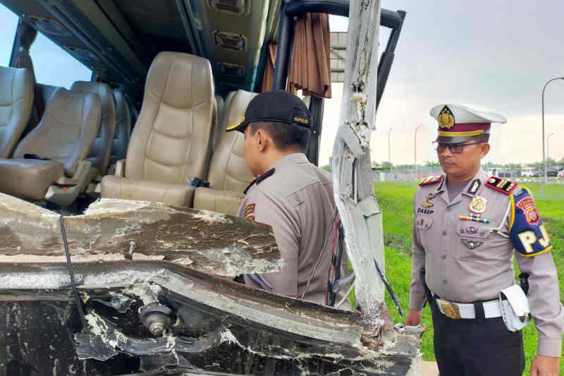 Kecelakaan Bus Rombongan Kiai NU Jawa Timur di Tol Cipali Akibatkan Kernet Meninggal Dunia