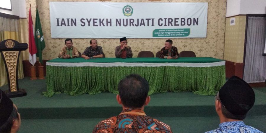 Sertfikat 12 Dosen IAIN Cirebon Diserahkan
