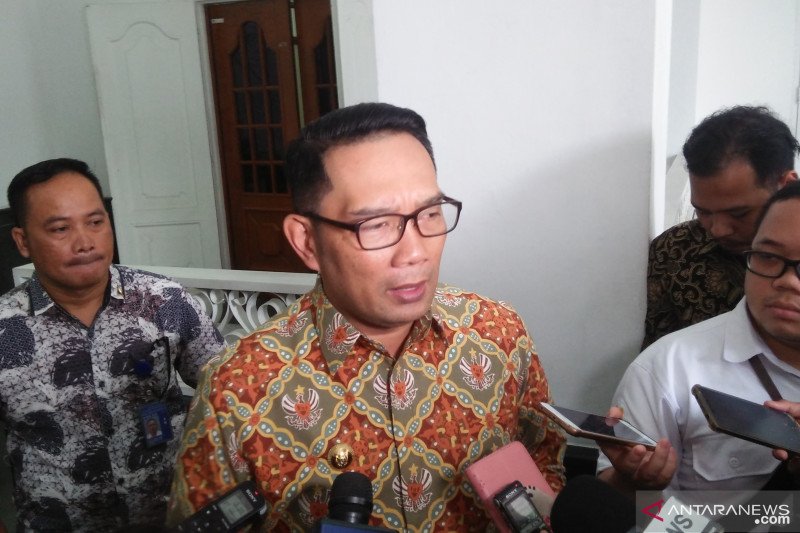 Ridwan Kamil Minta Warga Tidak Panik untuk Borong Sembako