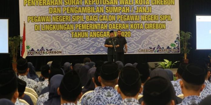 263 CPNS Diangkat Sumpah, Wali Kota Cirebon: Isi Kekosongan di Sejumlah Sektor