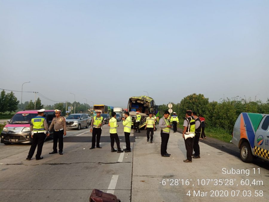 2 Orang Meninggal Dunia Akibat Kecelakaan Beruntun di Tol Cipali KM87