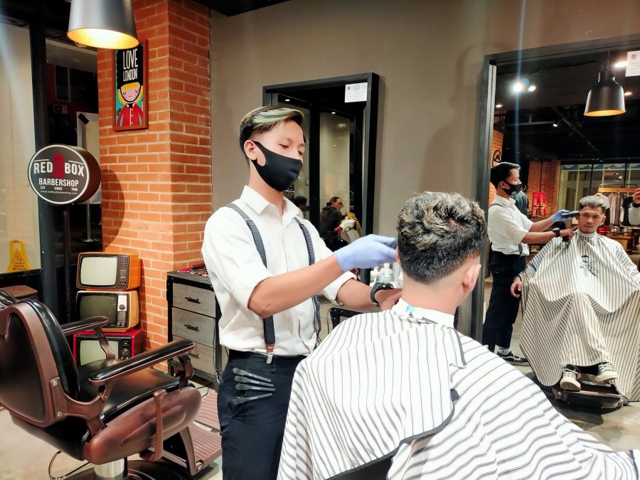 Higenis, Redbox Barbershop Terapkan Protokol Kesehatan