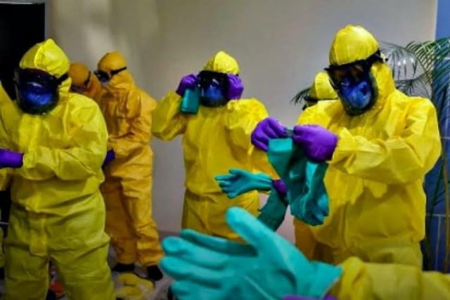 Produksi Tak Terserap,Baju Hazmat Menumpuk Digudang