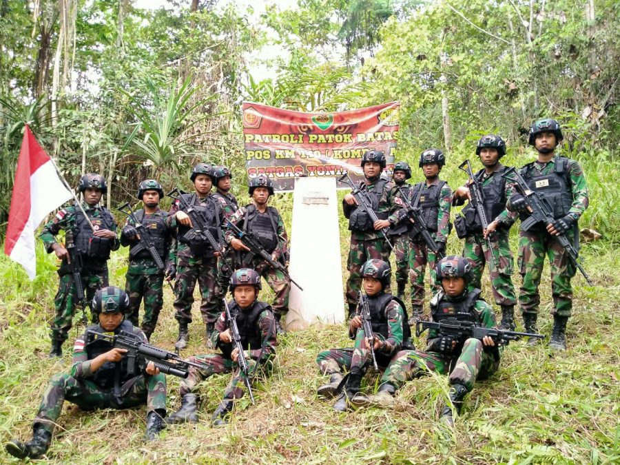 Jaga Kedaulatan Wilayah NKRI, Satgas Pamtas Yonif 312/KH Patroli Patok Batas Negara Di Papua