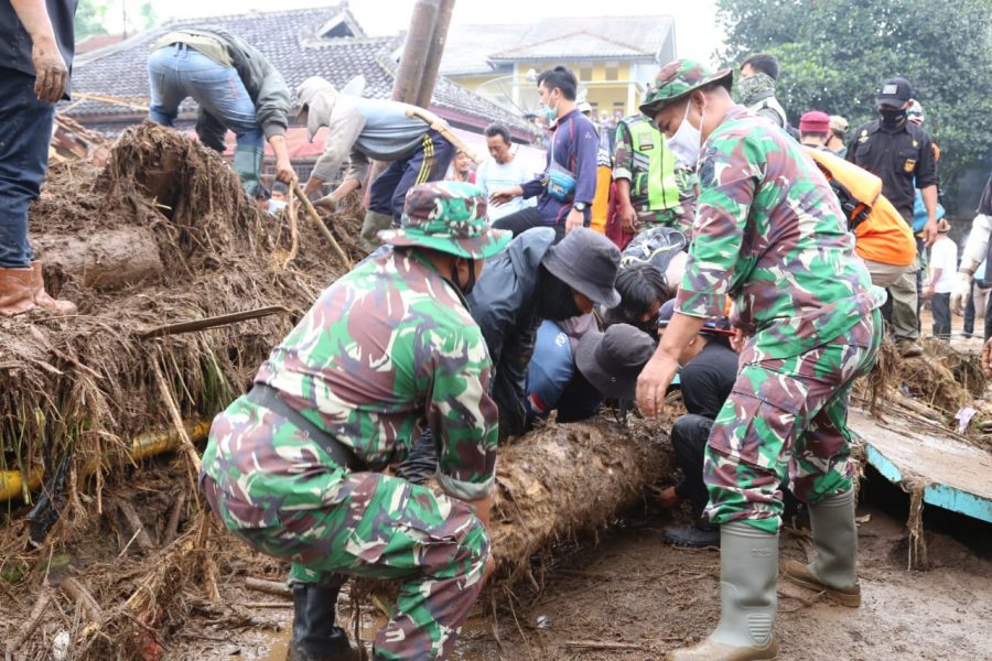Pasca Banjir Bandang di Sukabumi, Kodim 0607/Kota Sukabumi Terjunkan 89 Personel