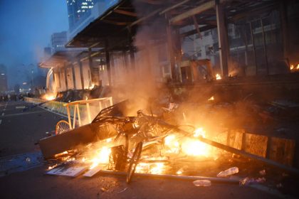 18 Halte Dirusak Saat Demo Tolak UU Cipta Kerja, Transjakarta Rugi Rp 45 Miliar