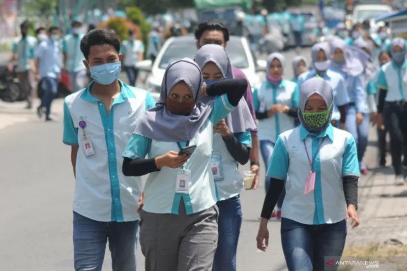 Pakar Ketenagakerjaan UGM Ungkap UU Ciptaker Tangkal gelombang PHK di Revolusi Industri 4.0