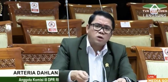 UU Ciptaker Salah Ketik, Begini Tanggapan Arteria Dahlan