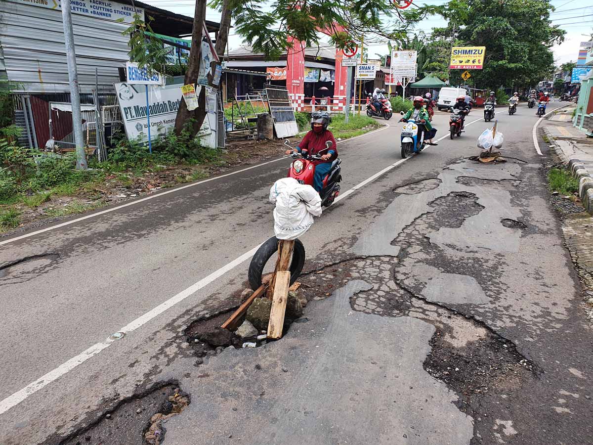 Walikota Minta DPUPR Cepat Tangani Jalan Berlubang