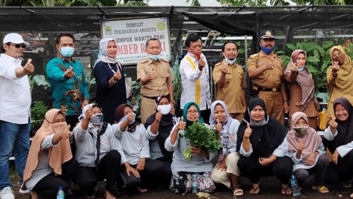 KWT Sumber Bangun Sistem Kapiler Tanaman Pangan