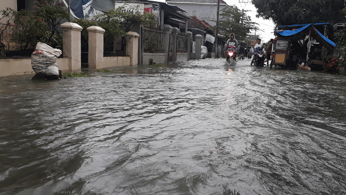 Hujan Terus Menerus, 6 Desa Banjir, Warga Sidamukti Takut Longsor