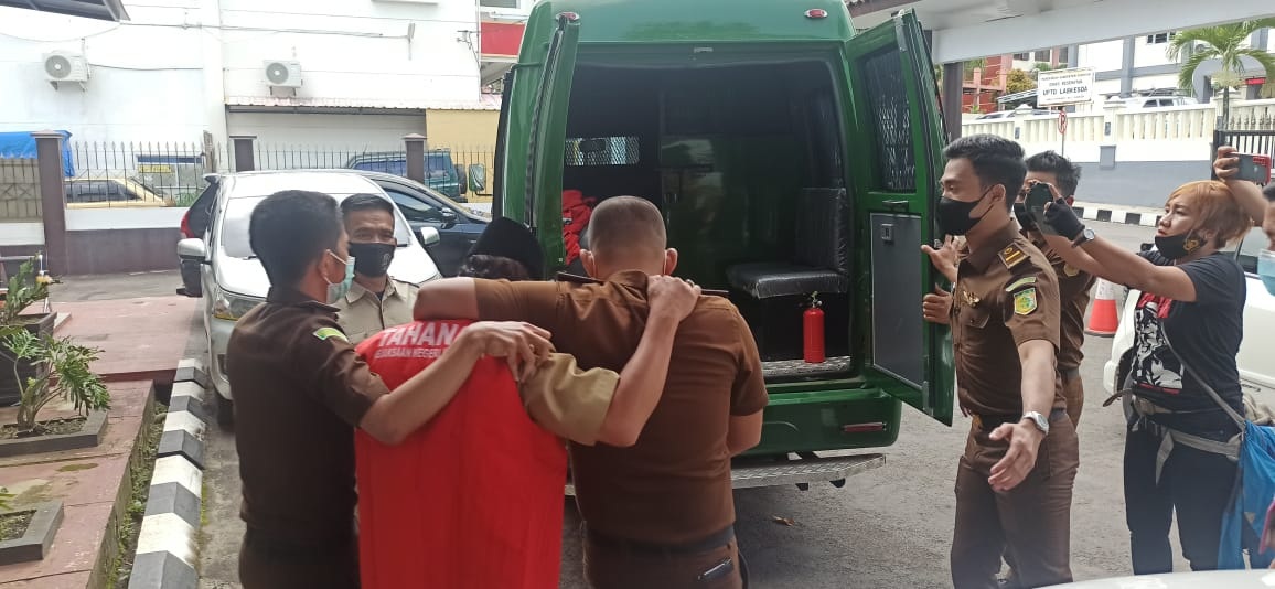 Mantan Kepsek SMK Luragung Tetap Bantah Korupsi BOS