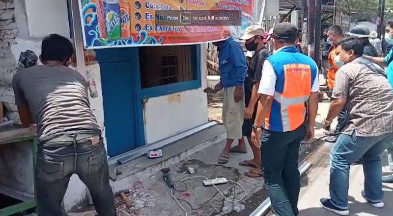 Satu Rumah di Jl Ampera Ditertibkan PT KAI, dari Keraton Kasepuhan Ikut Datang