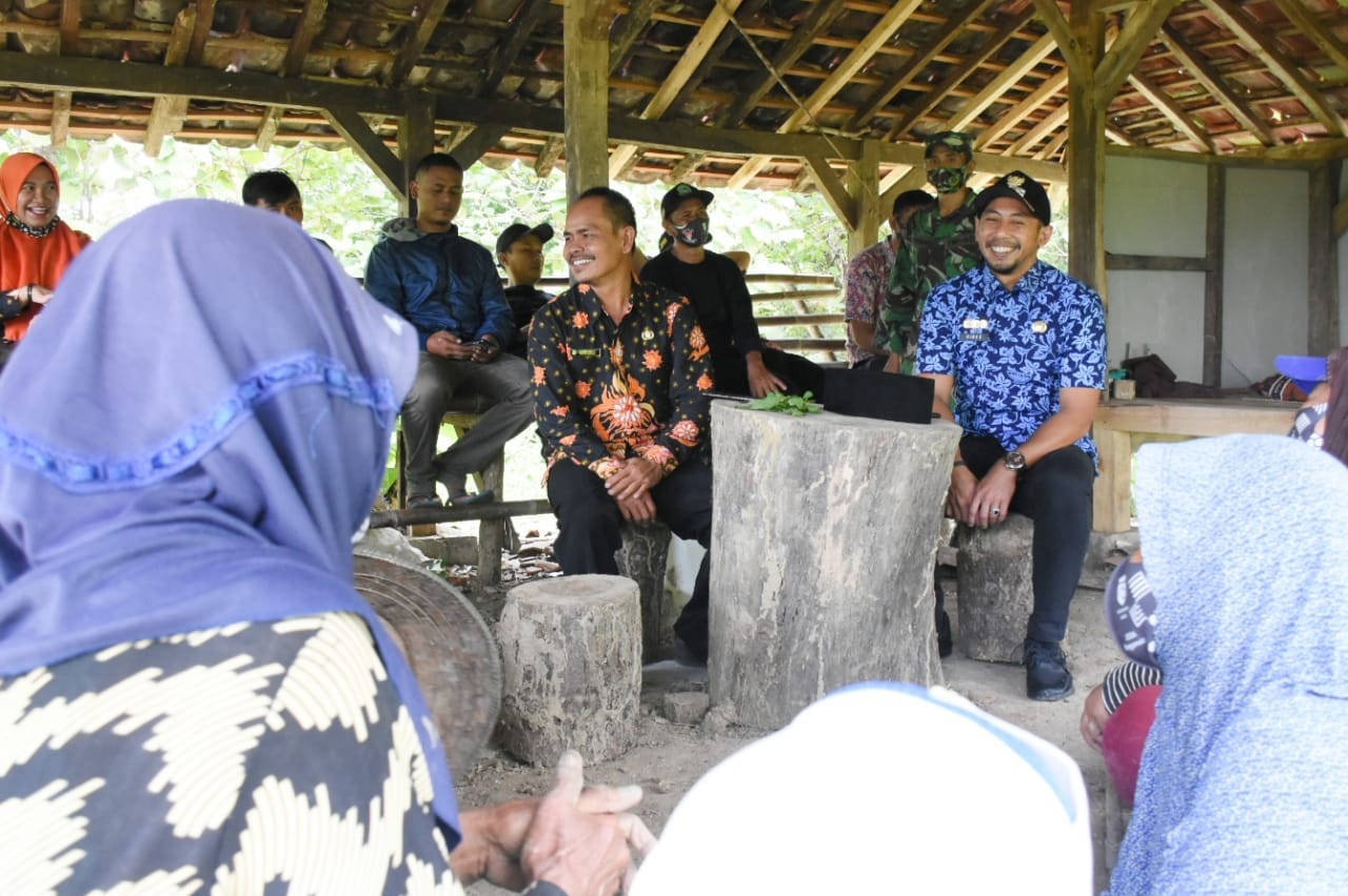 Wabup Dorong Pemdes Margamukti Budidaya Porang