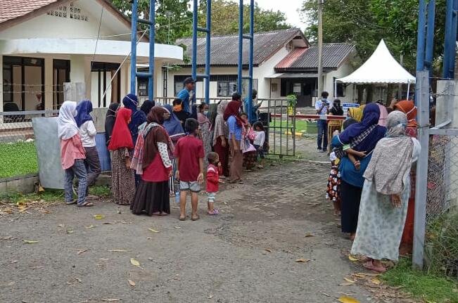 Minta Ganti Rugi, Kantor Humas Pertamina RU VI Digeruduk Ibu-ibu