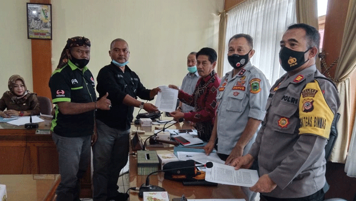 Protes Larangan Mudik, Sopir Geruduk DPRD Kuningan