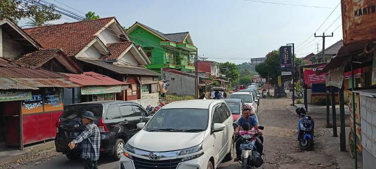 Wisata Penuh Sesak,  Majalengka Mengkhawatirkan