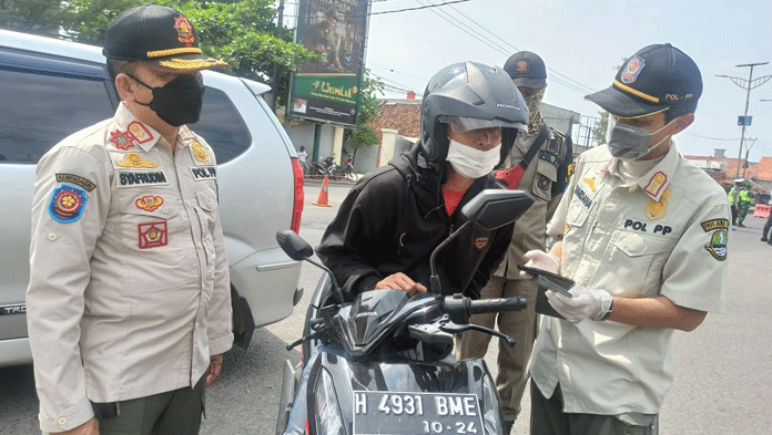 Pemudik Reaktif Covid-19 Dilarang Masuk Jawa Barat