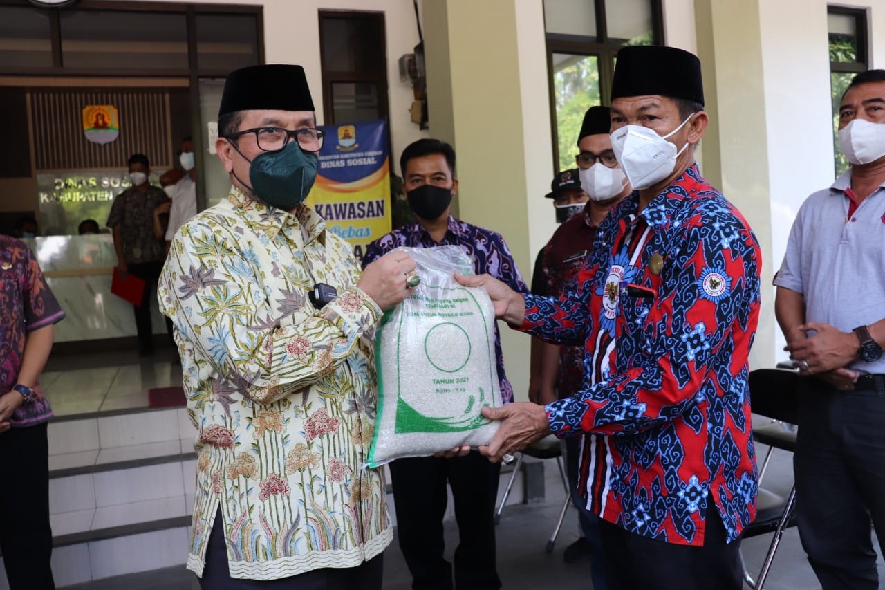 Bupati Salurkan 3000 Paket Sembako