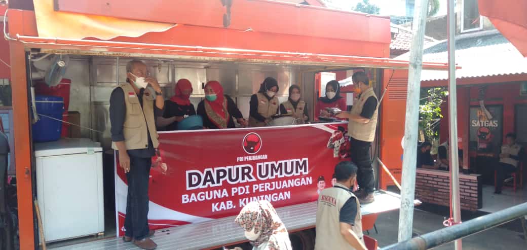 PDIP Kuningan Dirikan Dapur Umum