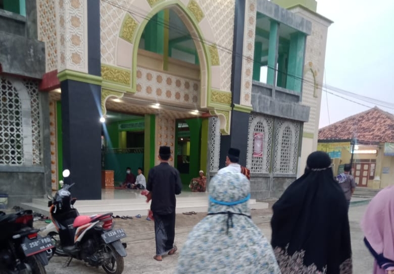 Dengan Sedikit Jamaah, Masjid Tanjungsari tetap Gelar Salat Idul Adha