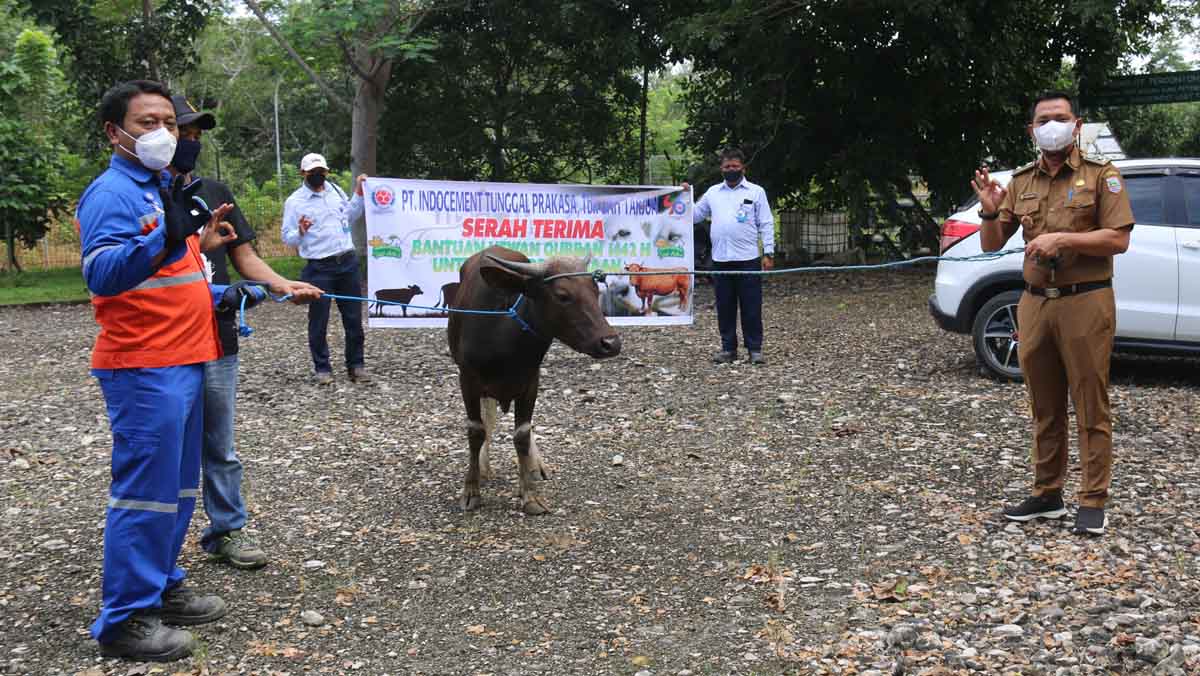 Warga Terdampak Covid Dapatkan Bantuan Hewan Kurban