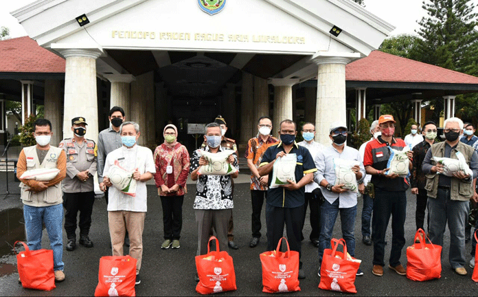 Bansos Dampak Covid Disalurkan Pemkab Melalui Berbagai Jalur