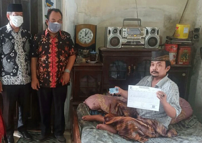 Disabilitas dan Hidup Sebatangkara, Disdukcapil Beri KK dan KTP