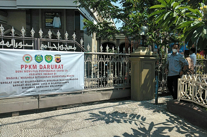 Sejumlah Tokoh Agama Sikapi Aturan Salat Jumat dan Idul Adha di Rumah