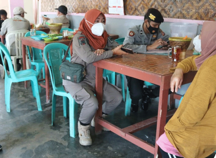 Layani Makan di Tempat, Empat Pedagang Disanksi Tipiring