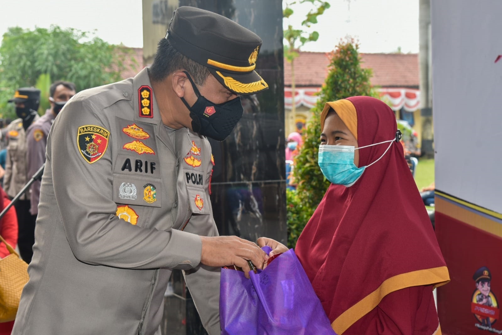 Polresta Cirebon Gelar Baksos dan Vaksinasi Covid-19 kepada Anak Yatim Piatu