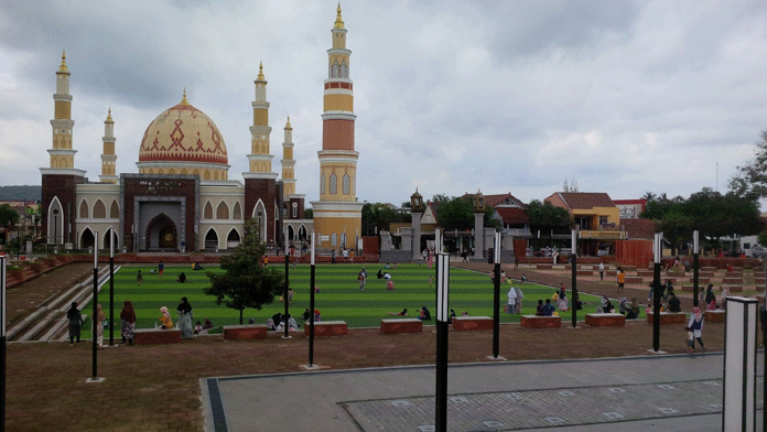 Pengunjung Alun-Alun Majalengka Mulai Padat Lagi