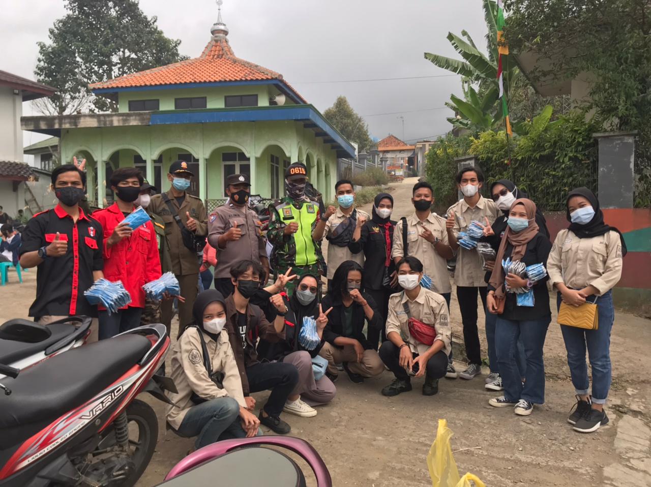 Mahasiswa Ajak Masyarakat Memakai Masker