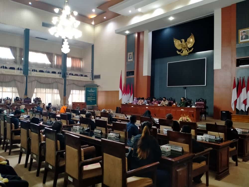 Minta Dilonggarkan, Pekerja Seni Ngadu Ke Dewan