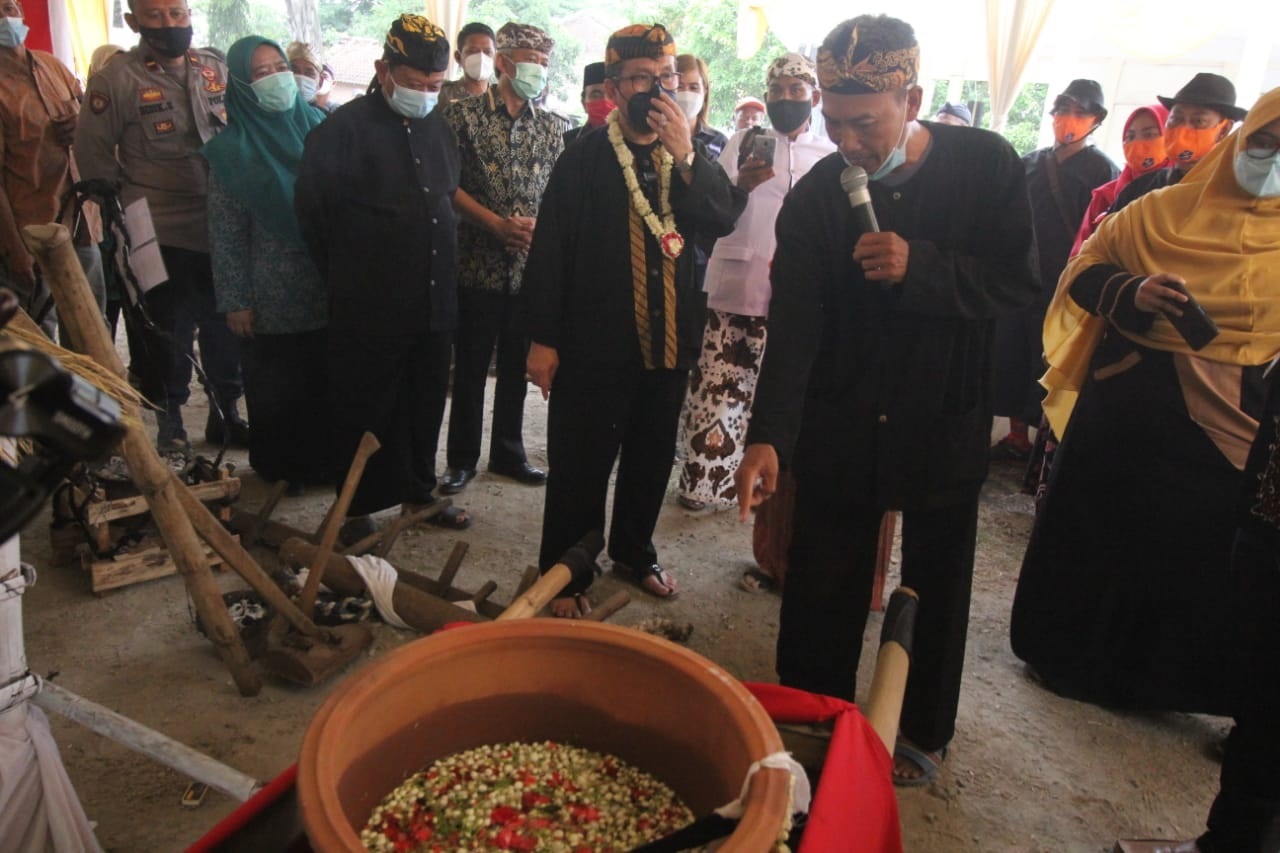 Bupati Cirebon Ajak Masyarakat Jaga Kebudayaan dengan Baik