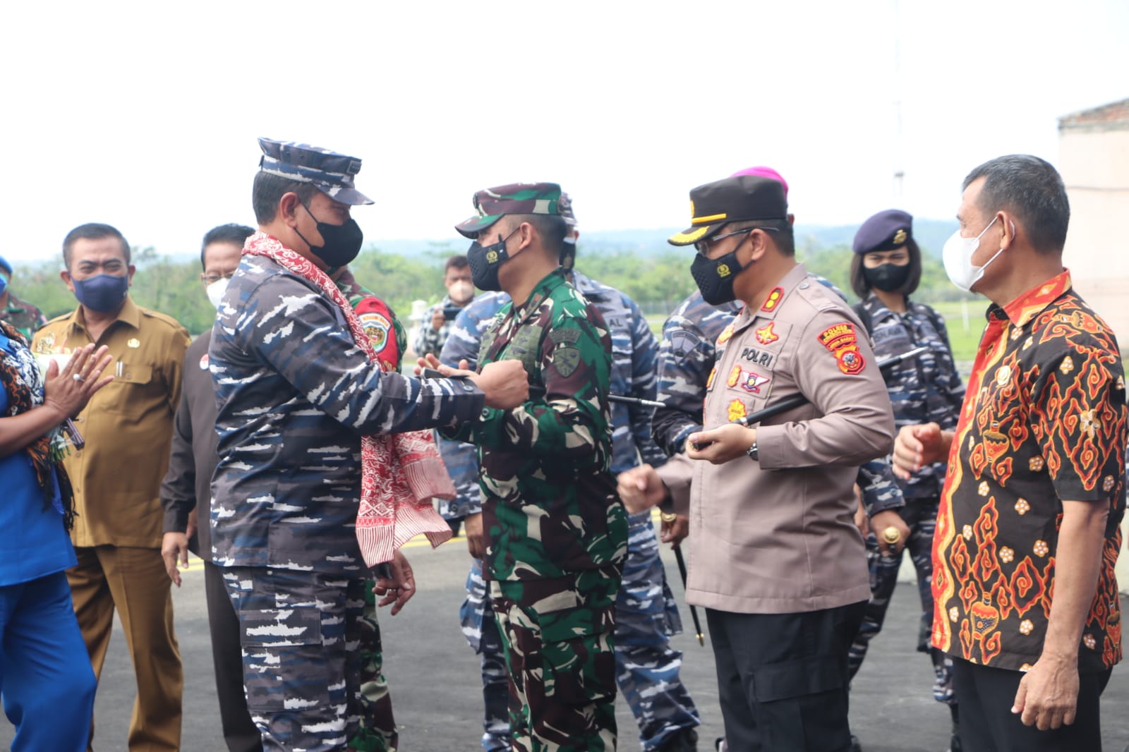 Kunjungi Cirebon, Kasal Tinjau Vaksinasi di Dua Ponpes