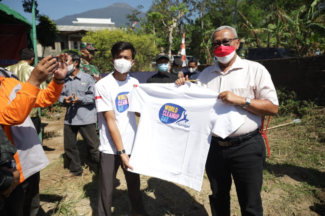 Bergerak Kuningan, Pilah Sampah Dari Rumah