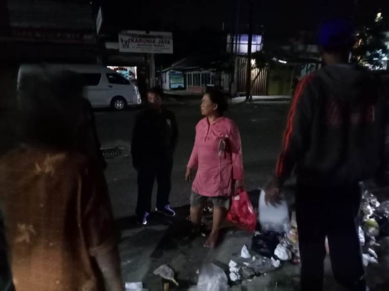 Buang Sampah Sembarangan, Puluhan Orang Terjaring Operasi DLH