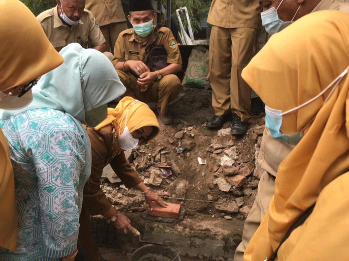 MKKS SMAN Kota Cirebon Urunan Bangun Rumah Layak Huni