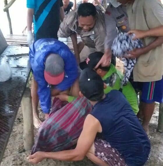 Sambaran Petir di Sebuah Gubuk Tewaskan Orang Berteduh