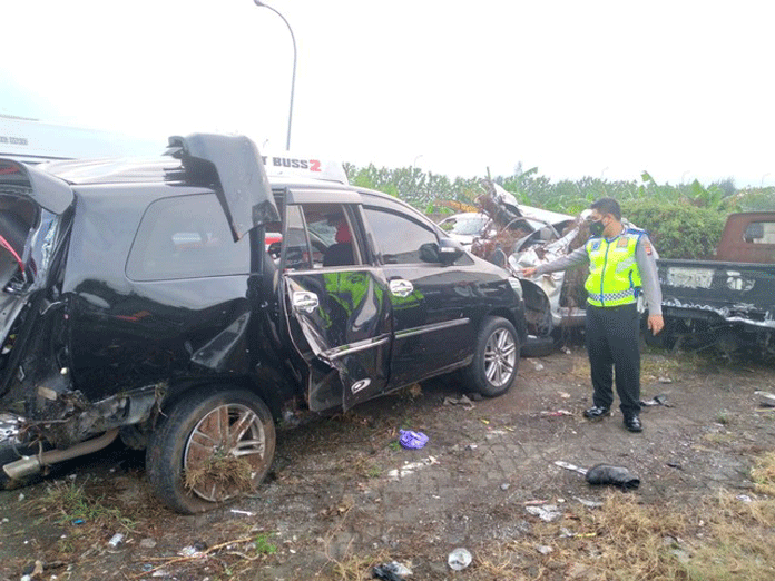 Sopir Mobil Dinas yang Menabrak Pohon di Tol Cipali Meninggal Dunia