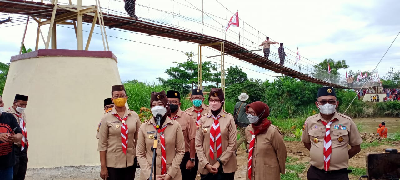 Pramuka Raih Rekor Muri, Bangun Jembatan Gantung Hubungkan Dua Provinsi